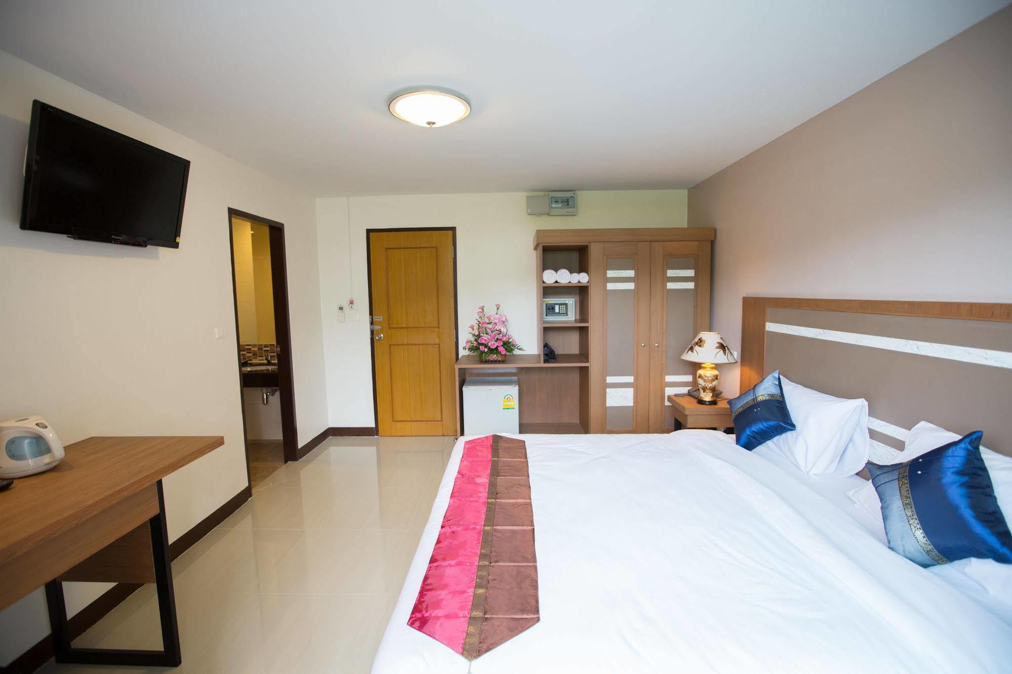 Апарт отель Patong Pool House Экстерьер фото