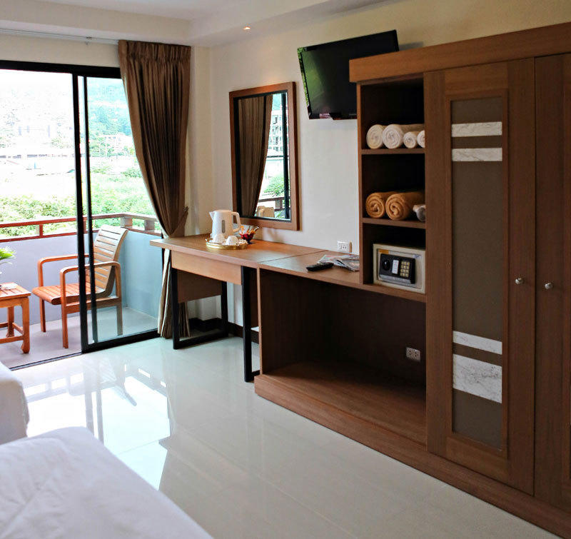 Апарт отель Patong Pool House Номер фото
